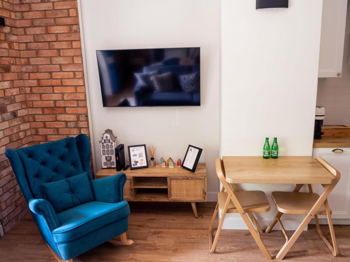 Brick Castle - Apartament Ulrich วรอตซวาฟ ภายนอก รูปภาพ